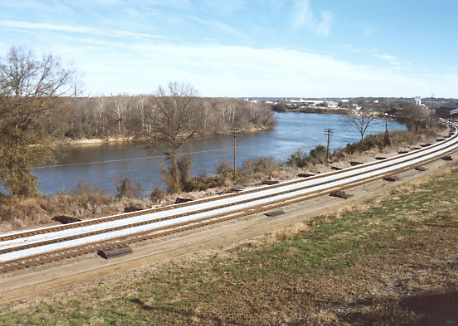 The Alabama River at Montgomery in 2004