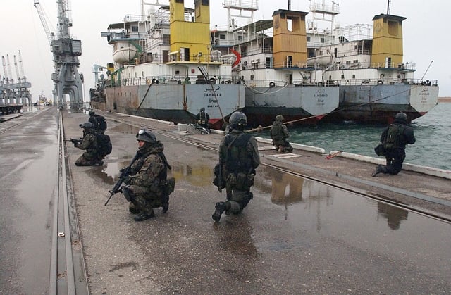 Polish GROM forces in sea operations during Operation Iraqi Freedom.