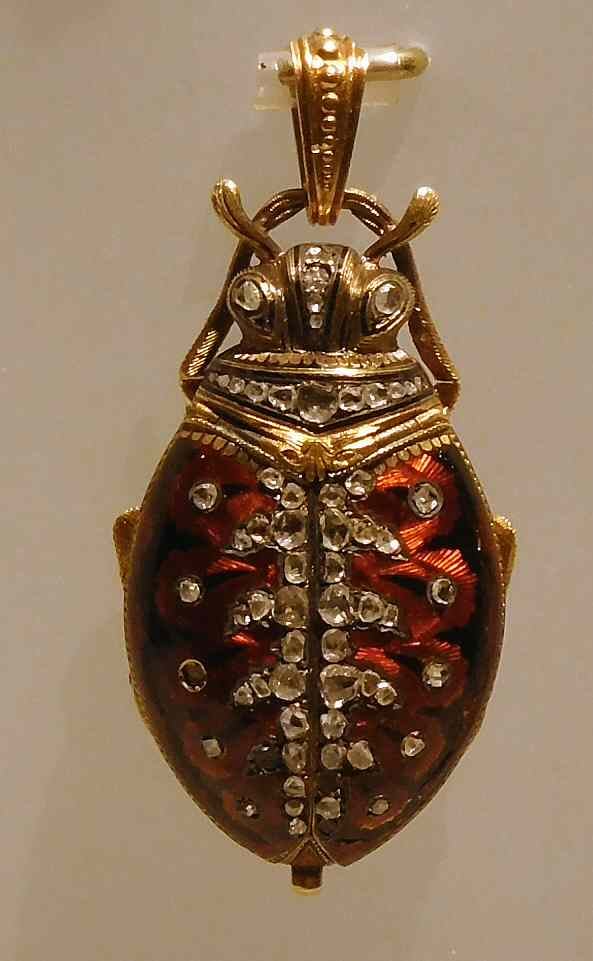 Pendant watch in shape of beetle, Switzerland 1850-1900 gold, diamond, enamel