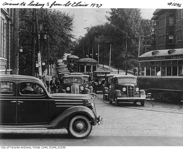 Looking south on Avenue Road from St. Clair, 1937