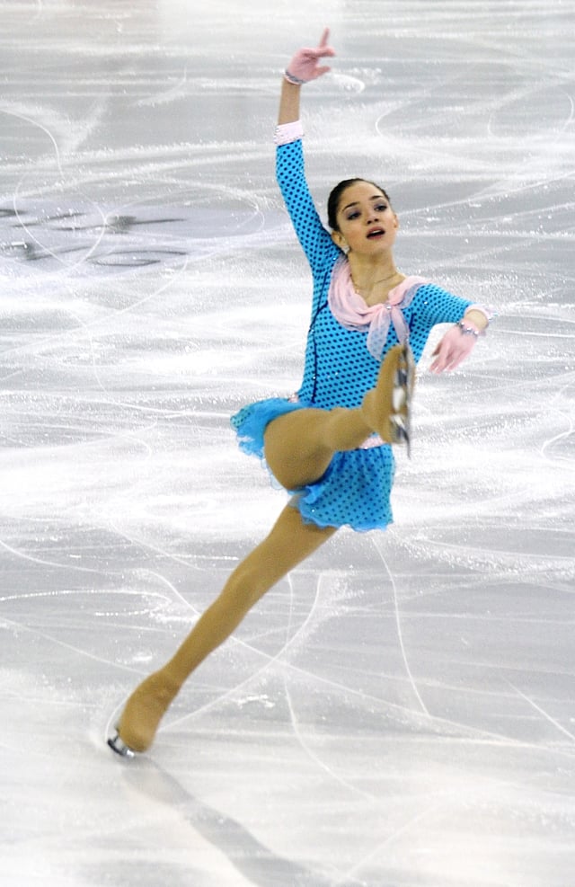 Medvedeva at the 2014–15 JGP Final.