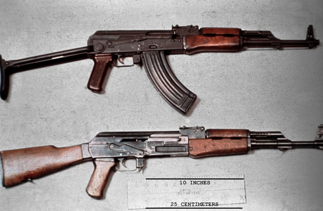 AKMS with a stamped Type 4B receiver (top), and an AK-47 with a milled Type 2A receiver