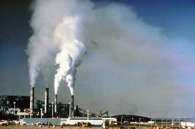 Before flue-gas desulphurization was installed, the emissions from this power plant in New Mexico contained excessive amounts of sulphur dioxide.