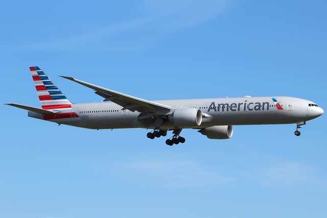 American Airlines Boeing 777-300ER landing at London Heathrow Airport in 2013.