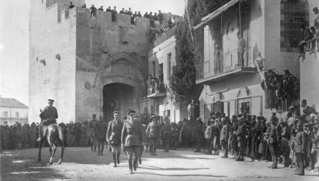 The victorious General Allenby dismounted, enters Jerusalem on foot out of respect for the Holy City, 11 December 1917