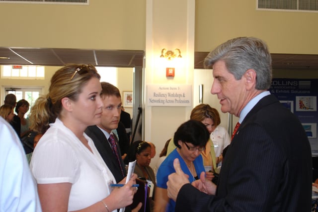 Bryant speaking with a constituent, 2008
