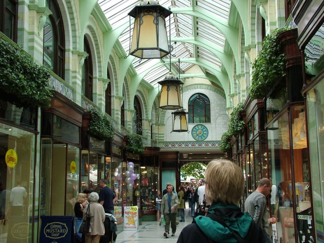 The Royal Arcade, designed by George Skipper, opened in 1899.