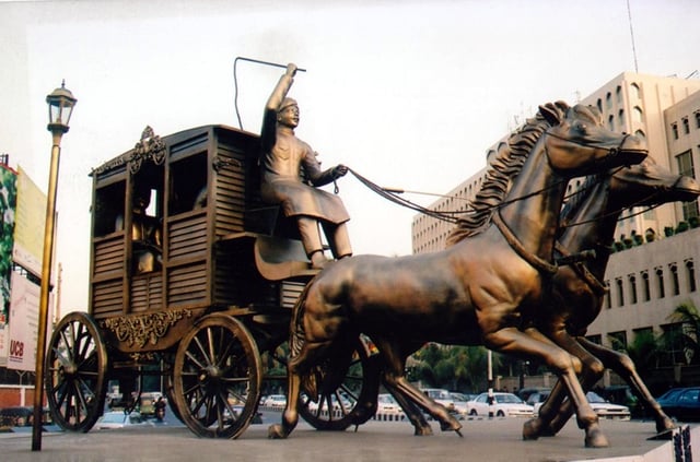 The Rajoshik sculpture, in front of the InterContinental Dhaka, displays a horse carriage that was once common in the city