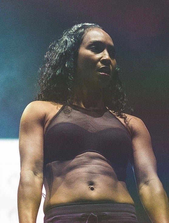 Chilli on stage