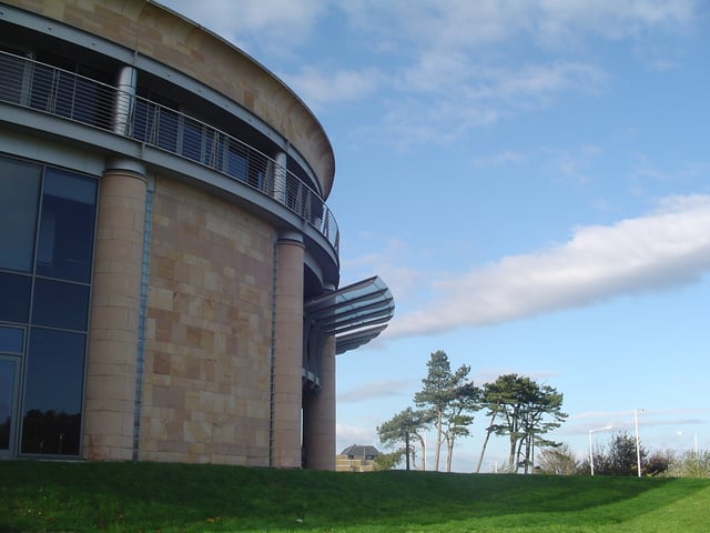 The "Gateway" building, built in 2000 and now used for the university's management department