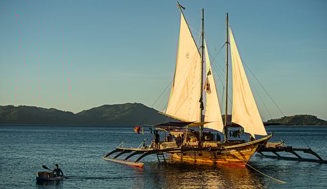 A Philippine sailing paraw, a typical Austronesian trimaran design