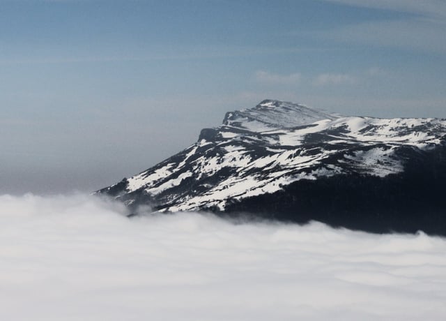 Eclizee-Burun Mountain