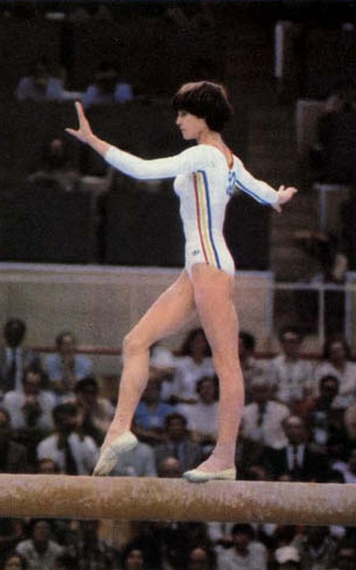 Comăneci on the balance beam, 1980