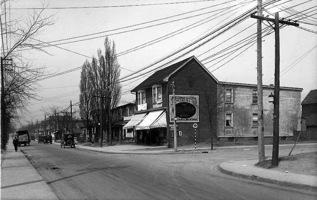 Looking north on Pape Avenue at Lipton Avenue, 1927