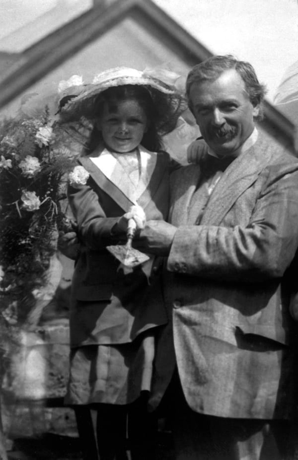 David Lloyd George with his daughter Megan in 1911