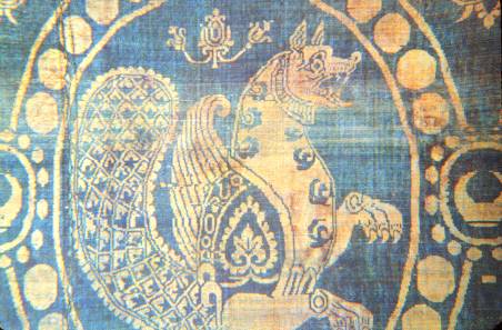 Sasanian silk twill textile of a simurgh in a beaded surround, 6th–7th century. Used in the reliquary of Saint Len, Paris