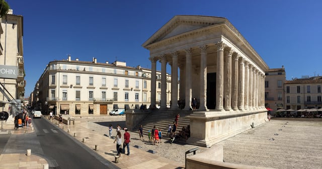Maison Carrée.