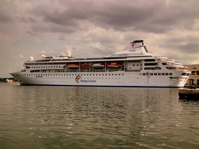 Cruise at the Sierra Maestra Terminal