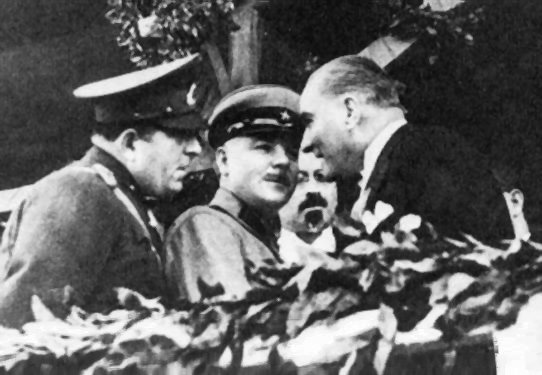 Exchanges on the concept of a Balkan Federation during the visit of Voroshilov, a vision of Kemal's which was never achieved