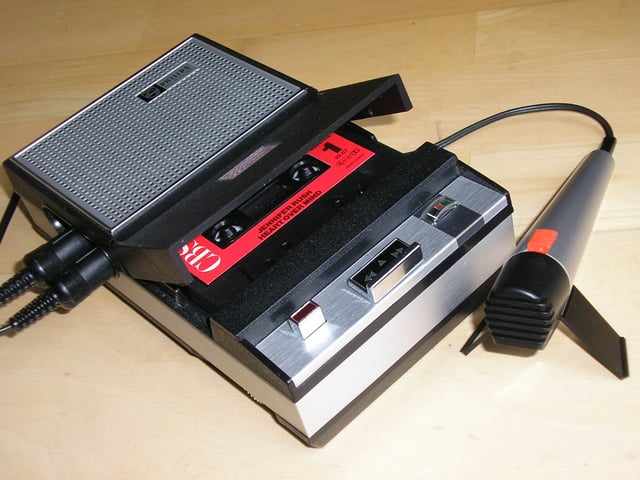 One of the first (portable) cassette recorders from Philips, the Typ EL 3302 (1968)