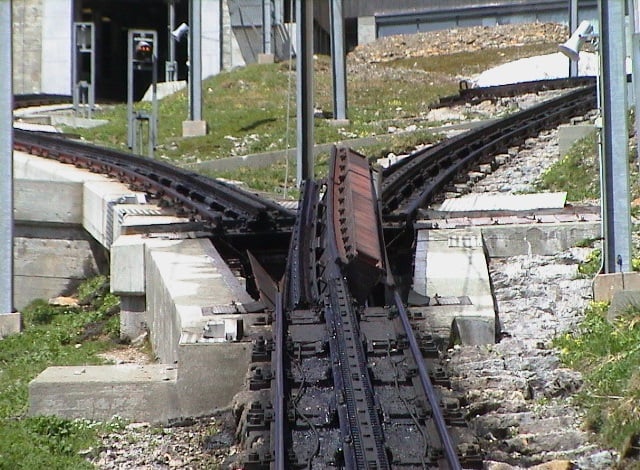 A Pilatus Railway turnout consisting of a bridge that rotates about its lengthwise axle