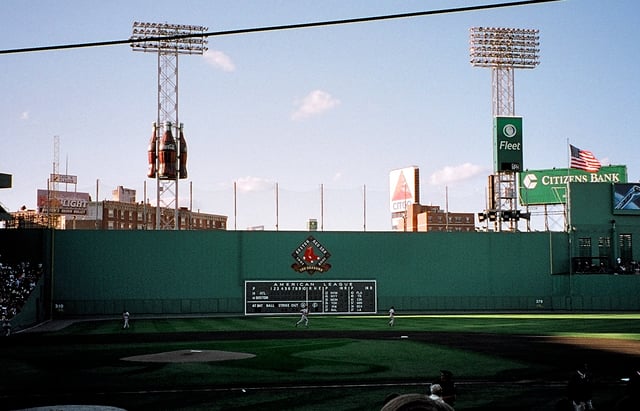 The Red Sox hosting a home game against the Atlanta Braves in July 2001