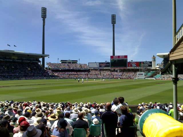 Shane Warne bowling to England's James Anderson in what became one of his final balls in Test cricket.