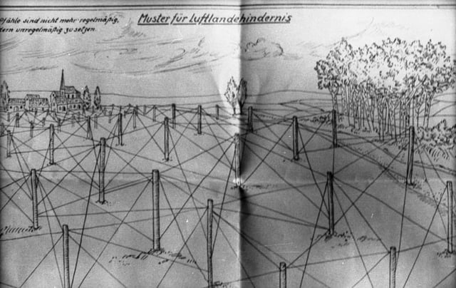 A sketch by Rommel. His words on the picture: "Patterns for anti-airlanding obstacles. Now to be spaced irregularly instead of regularly". The House of Local History of Baden-Württemberg now keeps several of these, some hand-coloured by Rommel himself.