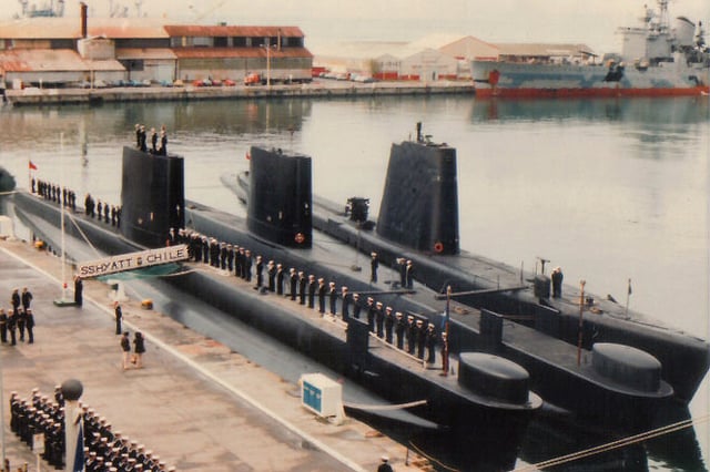 Oberon-class submarines Hyatt and O'Brien docked together with the submarine Simpson