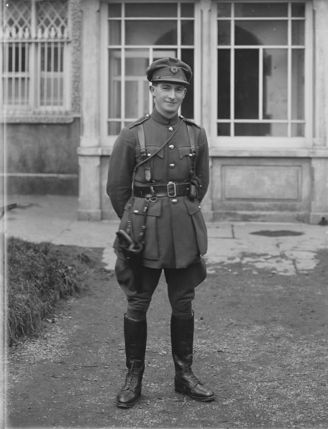 Commdt. Hetherington of the Irish National Army, photographed on 7 November 1922.