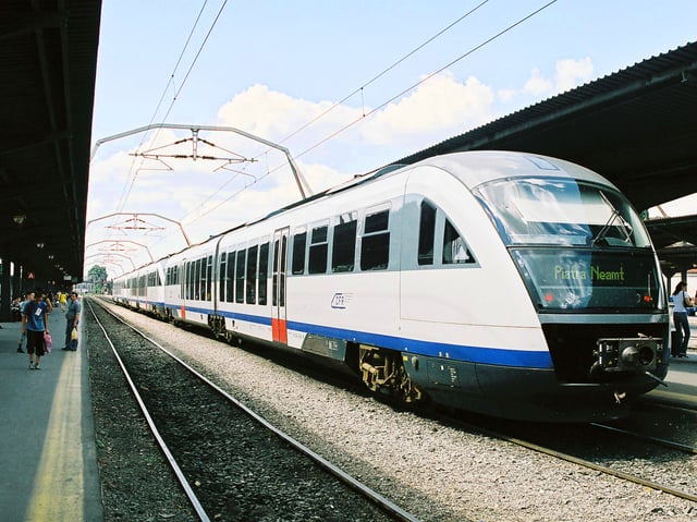 A CFR Class 96 (Siemens Desiro) train at Bucharest North Station