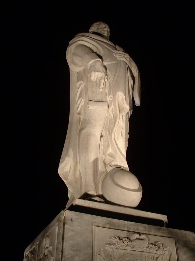 Simón Bolívar statue by the Peruvian artist Joaquín Roca Rey