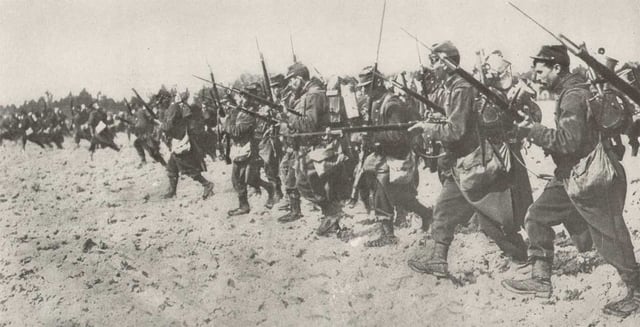 French infantry bayonet charge during the First World War.