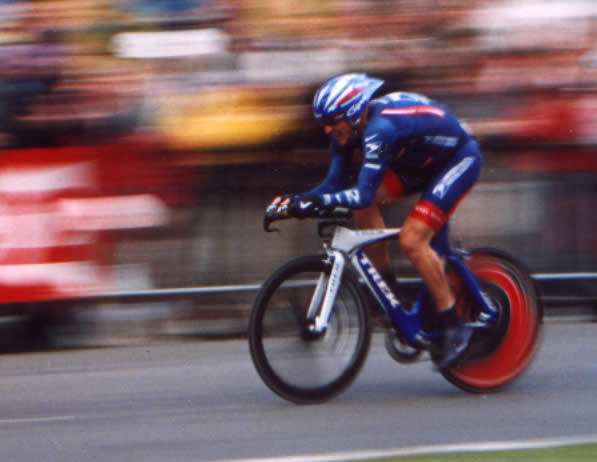 Armstrong riding the prologue of the 2004 Tour de France