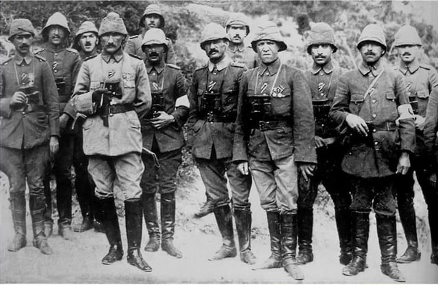 Colonel Mustafa Kemal Bey with Ottoman military officers during the Battle of Gallipoli, Çanakkale, 1915