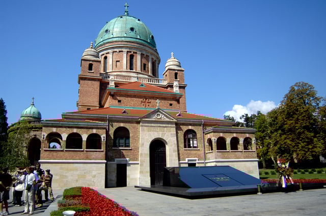 Tuđman's grave at the Mirogoj cemetery