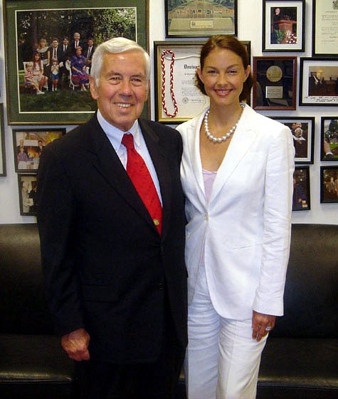 Judd meeting with Senator Richard Lugar in 2005