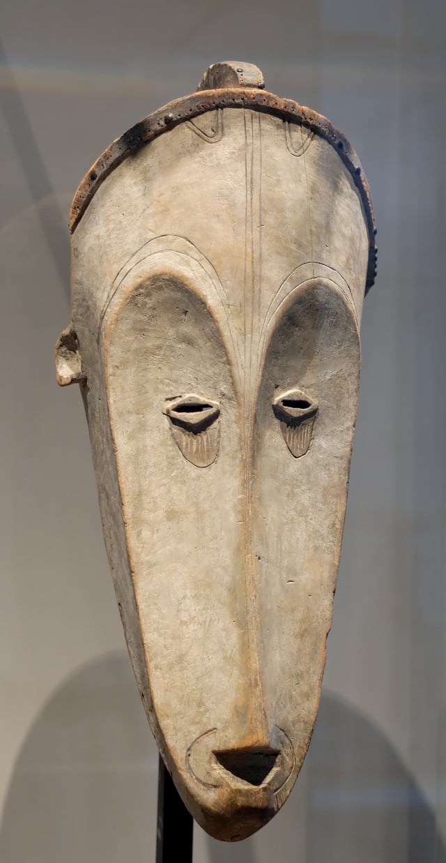 African Fang mask similar in style to those Picasso saw in Paris just prior to painting Les Demoiselles d'Avignon