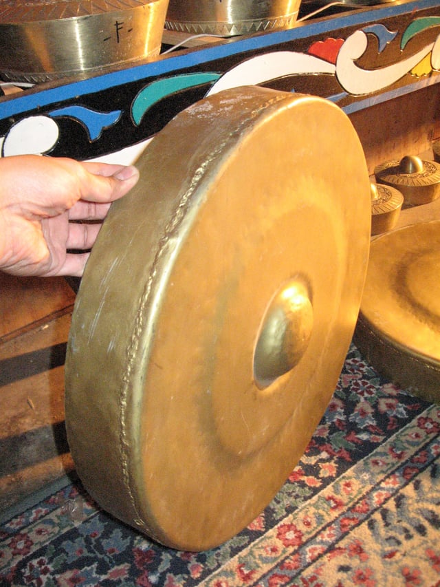 One of the brass gongs of the gandingan