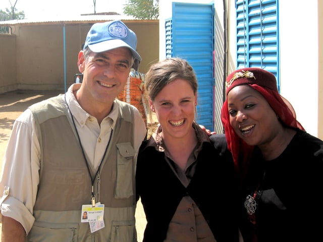 Clooney in Abéché, Chad, in January 2008 with the UN