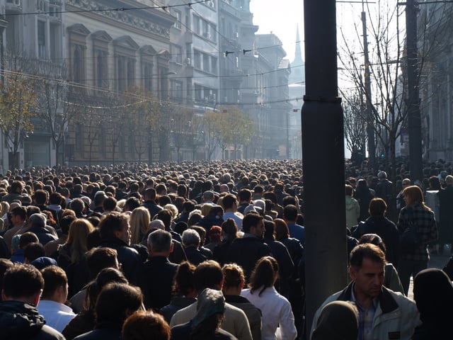 Crowd in Belgrade during funeral
