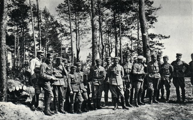 Piłsudski and his officers, 1915