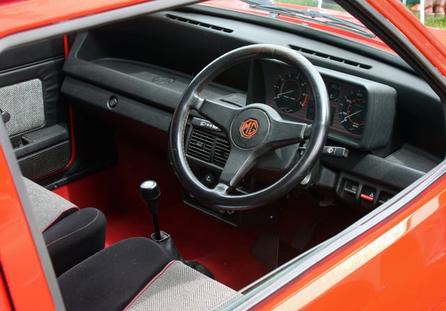 The interior of a 1982 MG Metro MkI. The MkII featured a much updated and revised interior with controls moved away from the centre console and onto the dashboard.