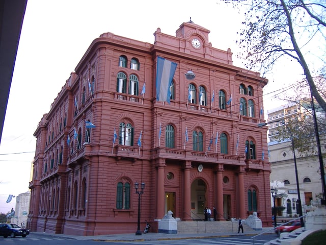 Palacio de los Leones (City Hall).