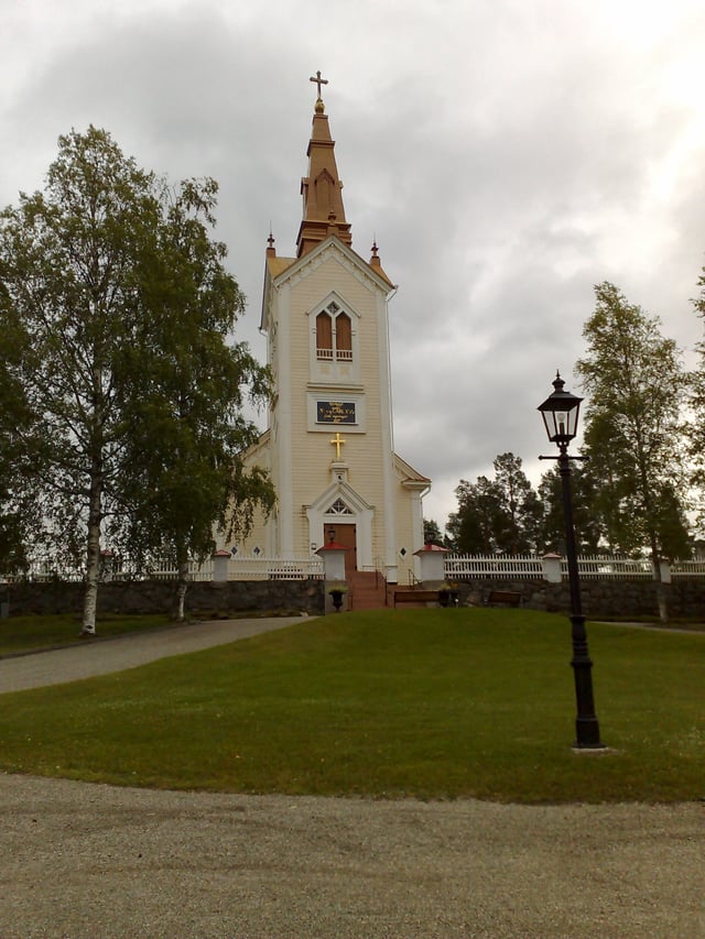 The Neoclassical and Gothic-styled church in Bräcke, built by the parishioners in the 19th century.