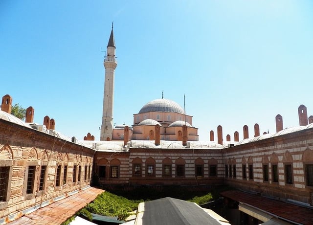 Hisar Mosque (1592–1598) in the Kemeraltı neighbourhood of İzmir.