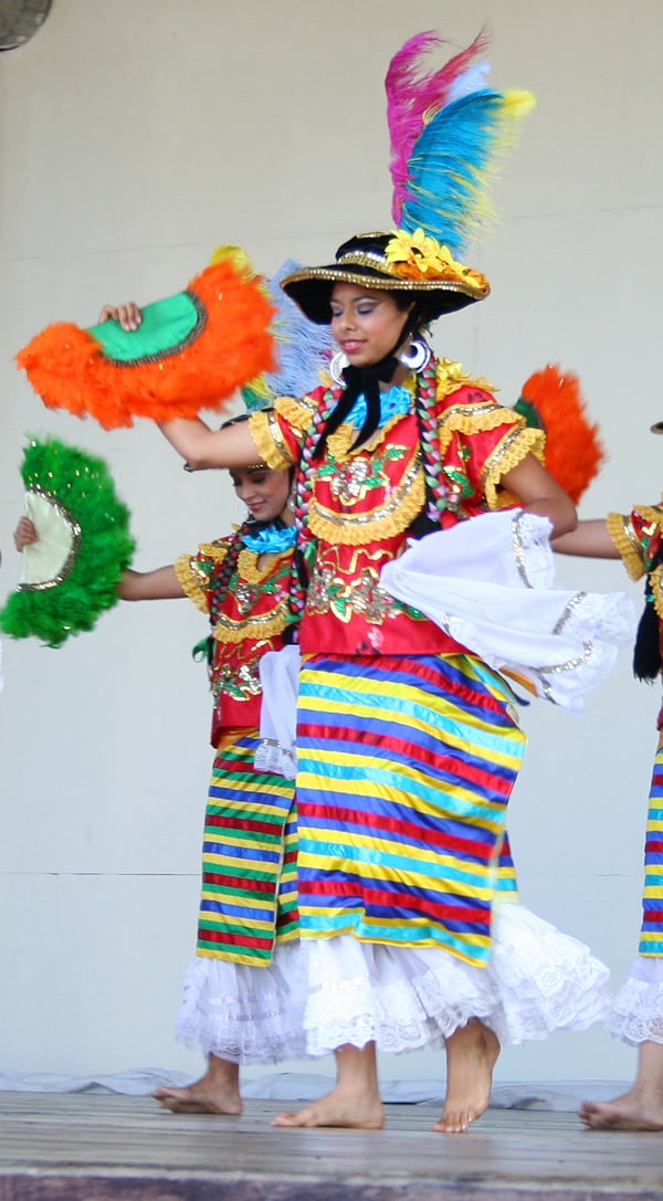 Nicaraguan women wearing the Mestizaje costume, which is a traditional costume worn to dance the Mestizaje dance. The costume demonstrates the Spanish influence upon Nicaraguan clothing.