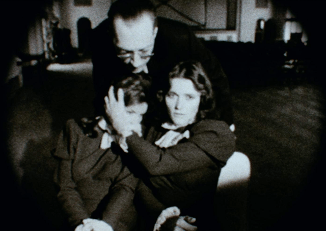 Kidder (right) with Jennifer Salt and William Finley in Sisters (1973)