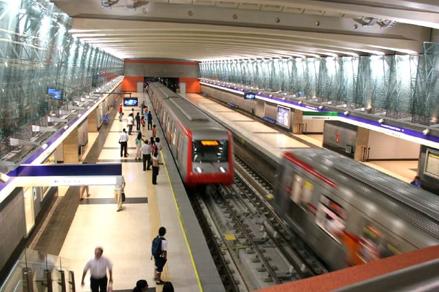 Vicente Valdés station