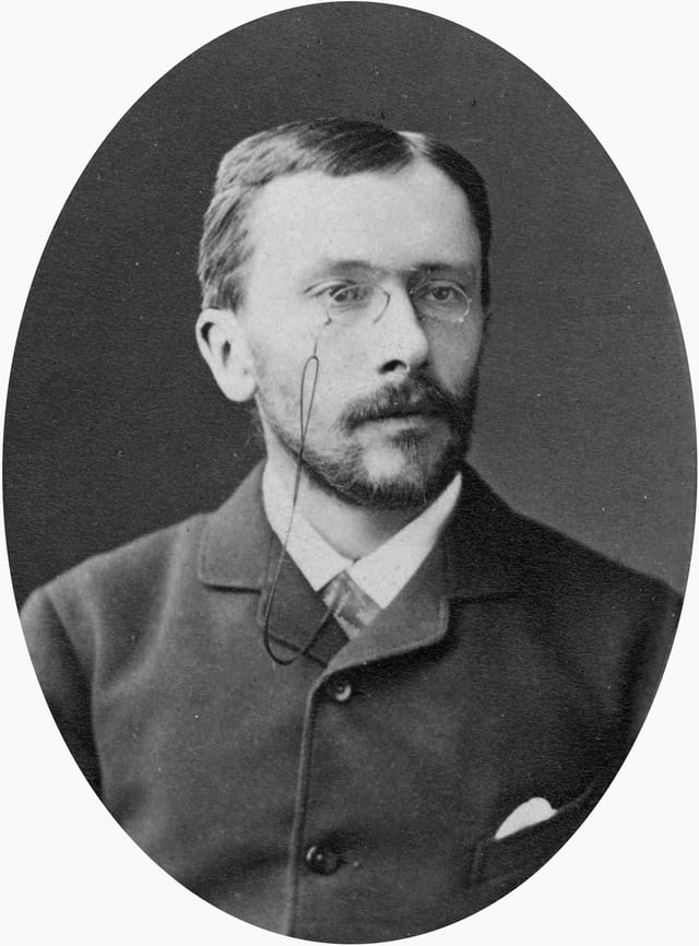 Konstantin Mereschkowski proposed a symbiotic origin for cells with nuclei.